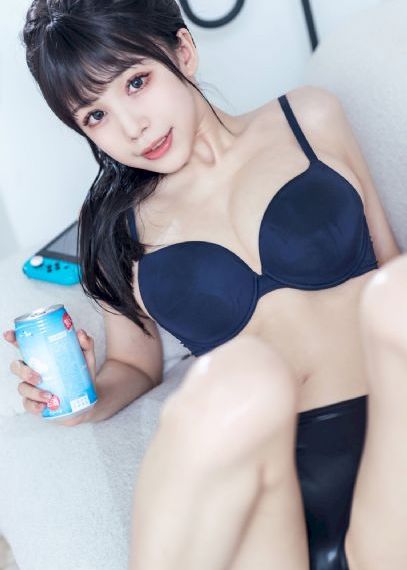 美女视频第一区_1080免费观看