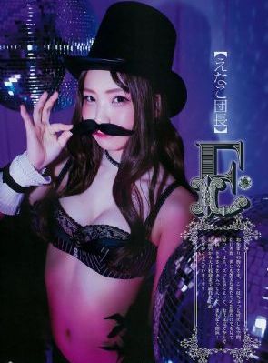 qq头像女生欧美范街头_4K在线播放